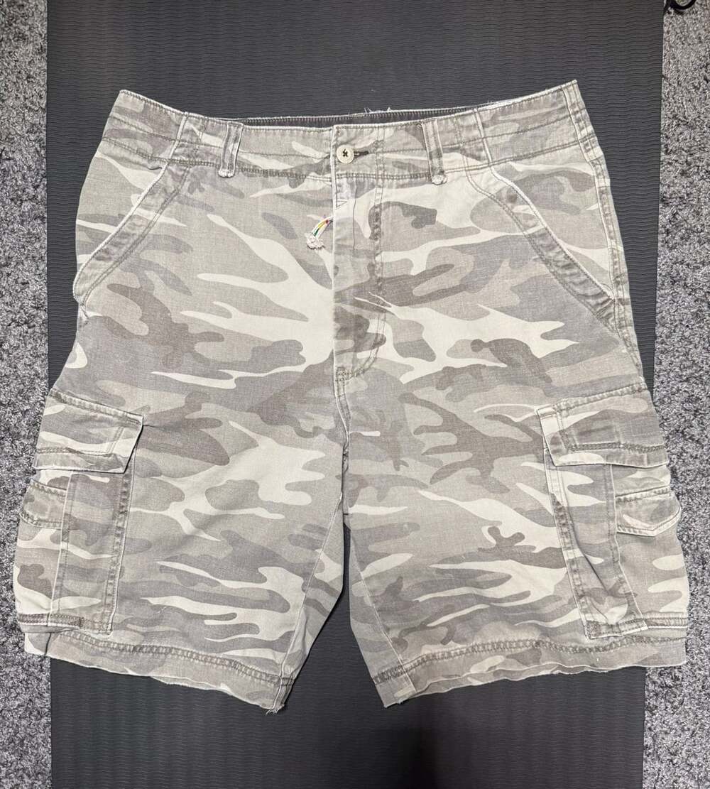 UNIONBAY Cargo Shorts Size 34 Gray Camouflage Cotton Y2K